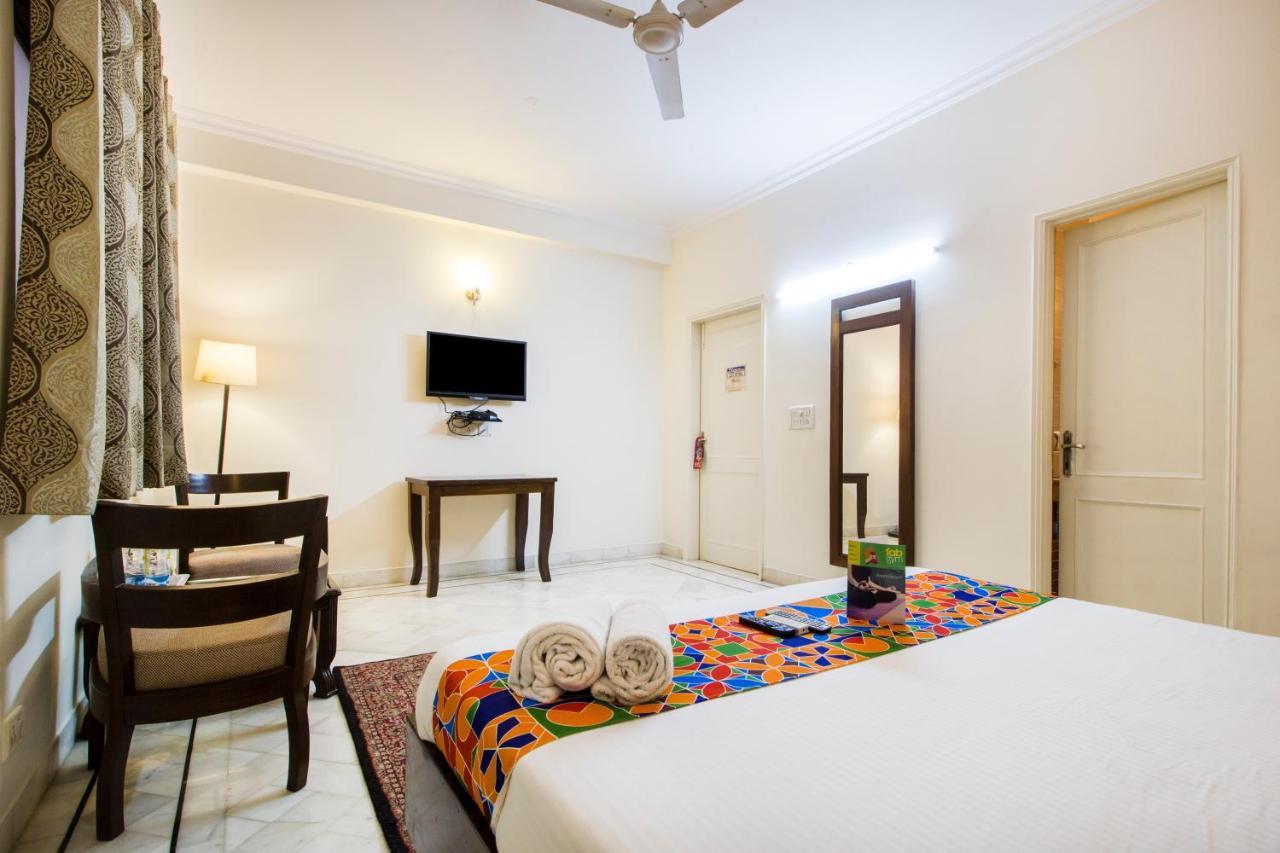 Fabhotel Namaste Bnb & Service Apartments Vasant Vihar New Delhi Buitenkant foto