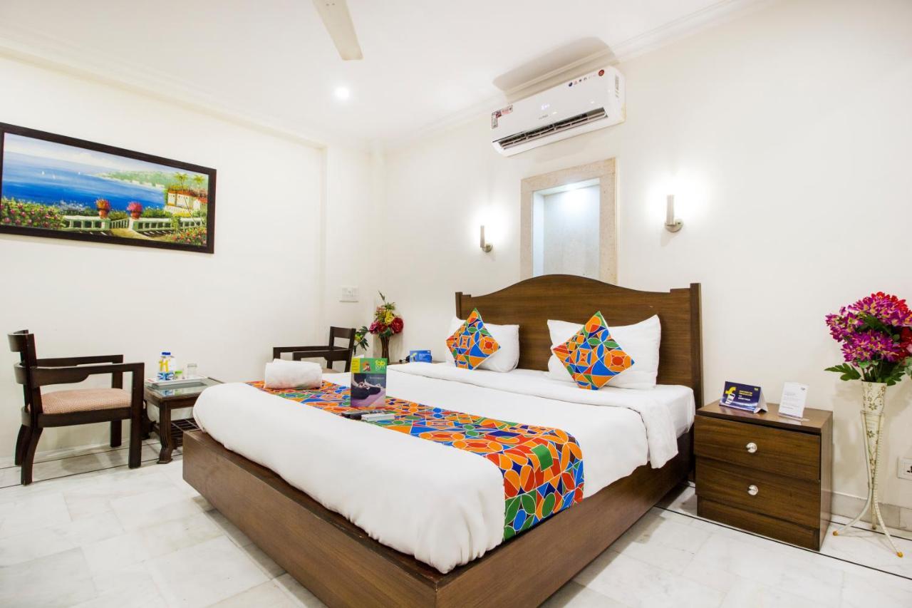 Fabhotel Namaste Bnb & Service Apartments Vasant Vihar New Delhi Buitenkant foto