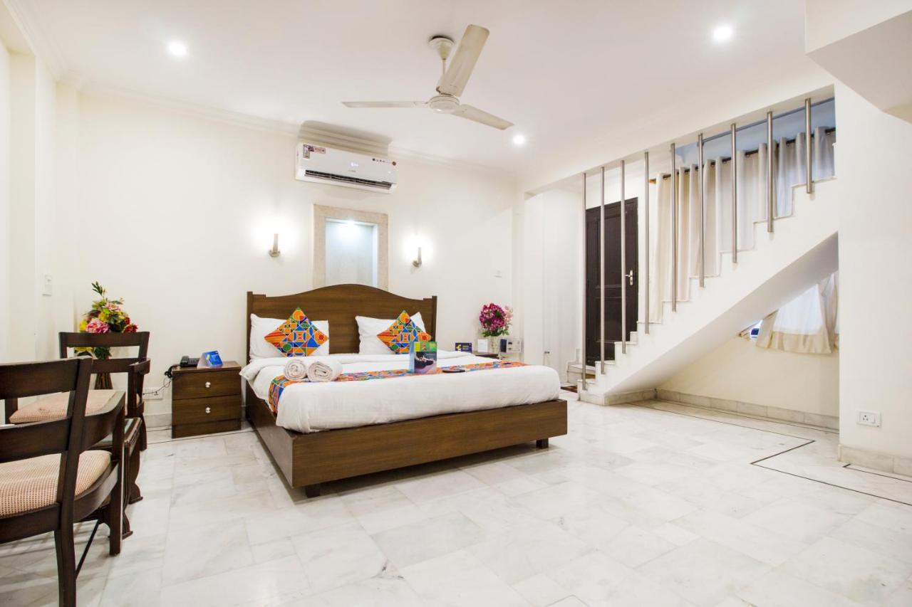 Fabhotel Namaste Bnb & Service Apartments Vasant Vihar New Delhi Buitenkant foto