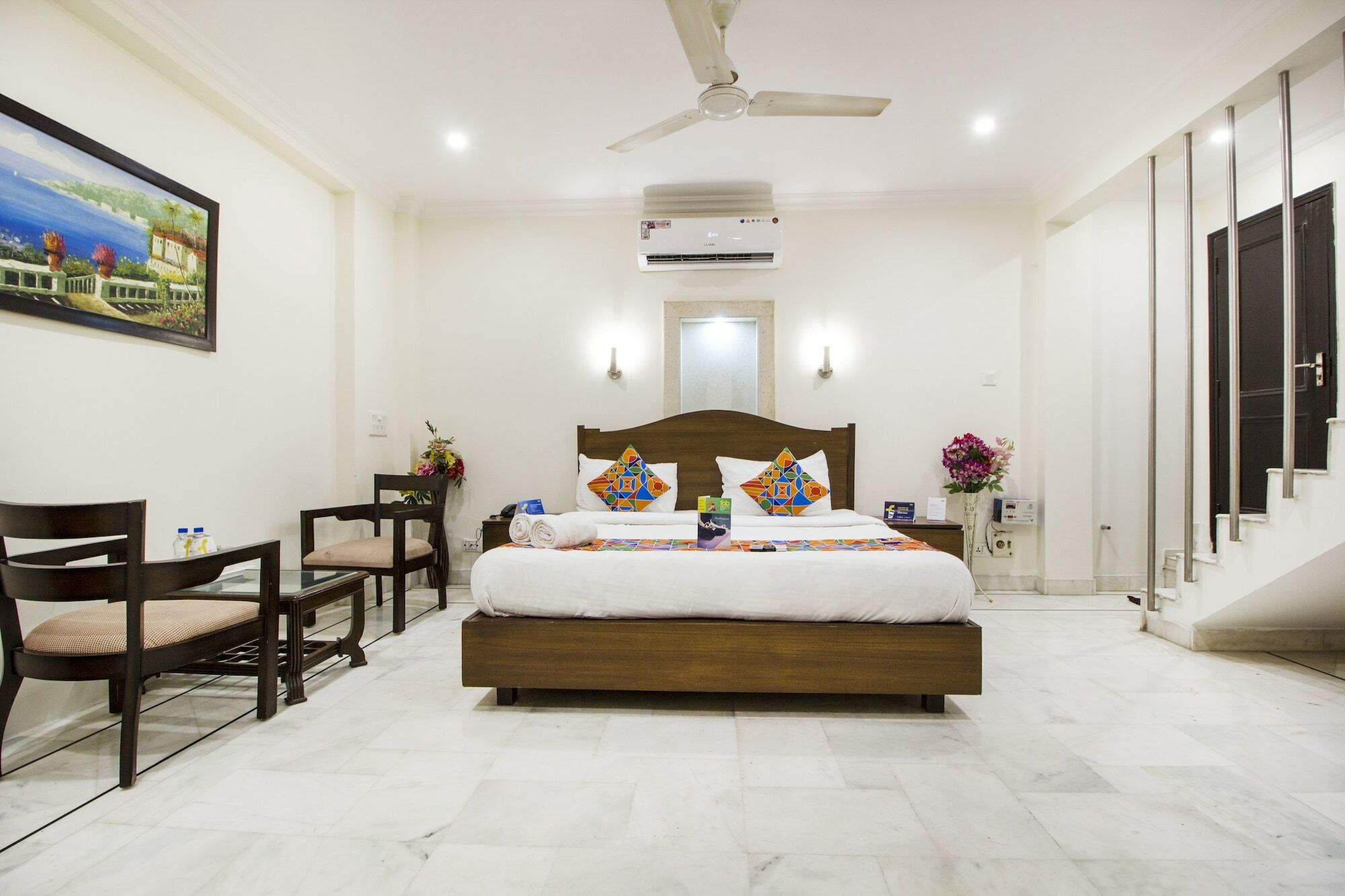 Fabhotel Namaste Bnb & Service Apartments Vasant Vihar New Delhi Buitenkant foto